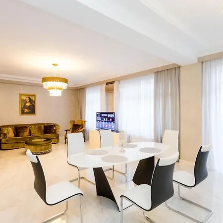 Luxe Central Apartment Tbilisi Exterior photo
